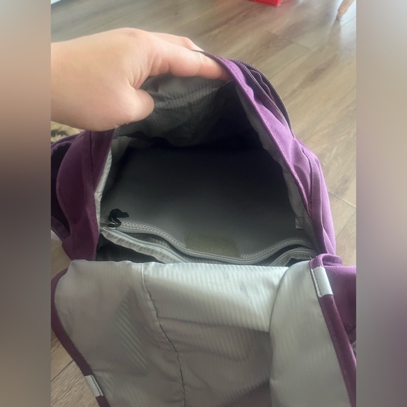 Osprey Flapjill Purple Backpack for Women - Picture 3 of 6